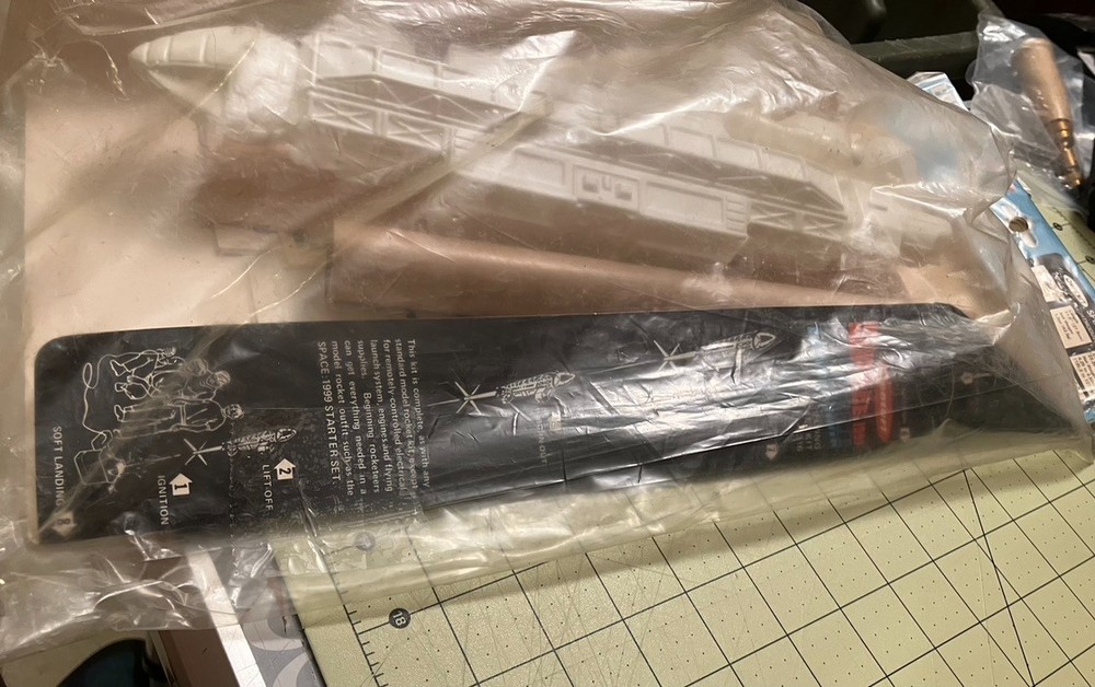 Centuri Space 1999 Eagle Transporter Flying Model Rocket Kit - Open - Complete