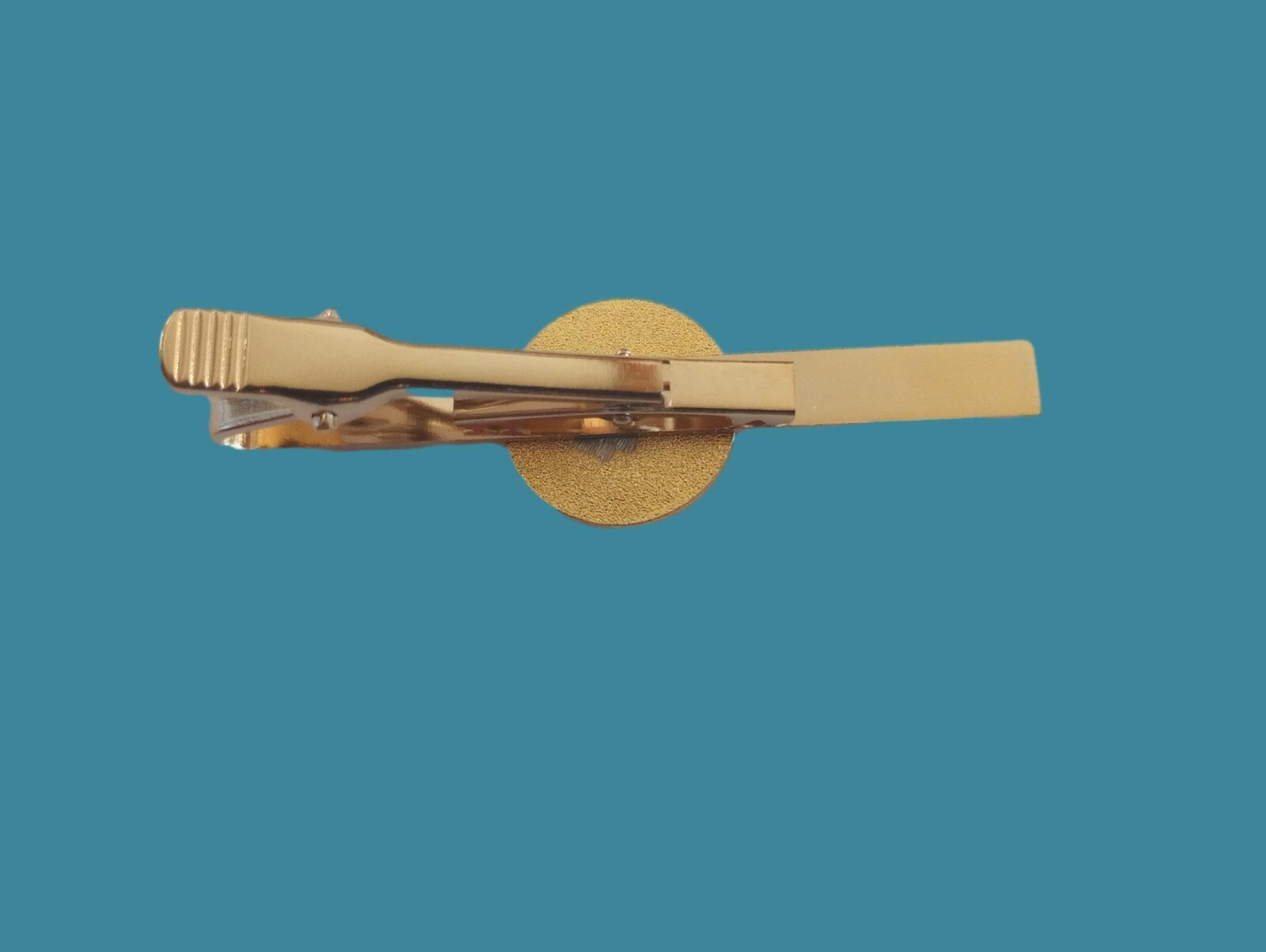 U.S MILITARY ARMY TIE BAR OR TIE TAC CLIP ON TYPE UNITED STATES ARMY U.S.A MADE