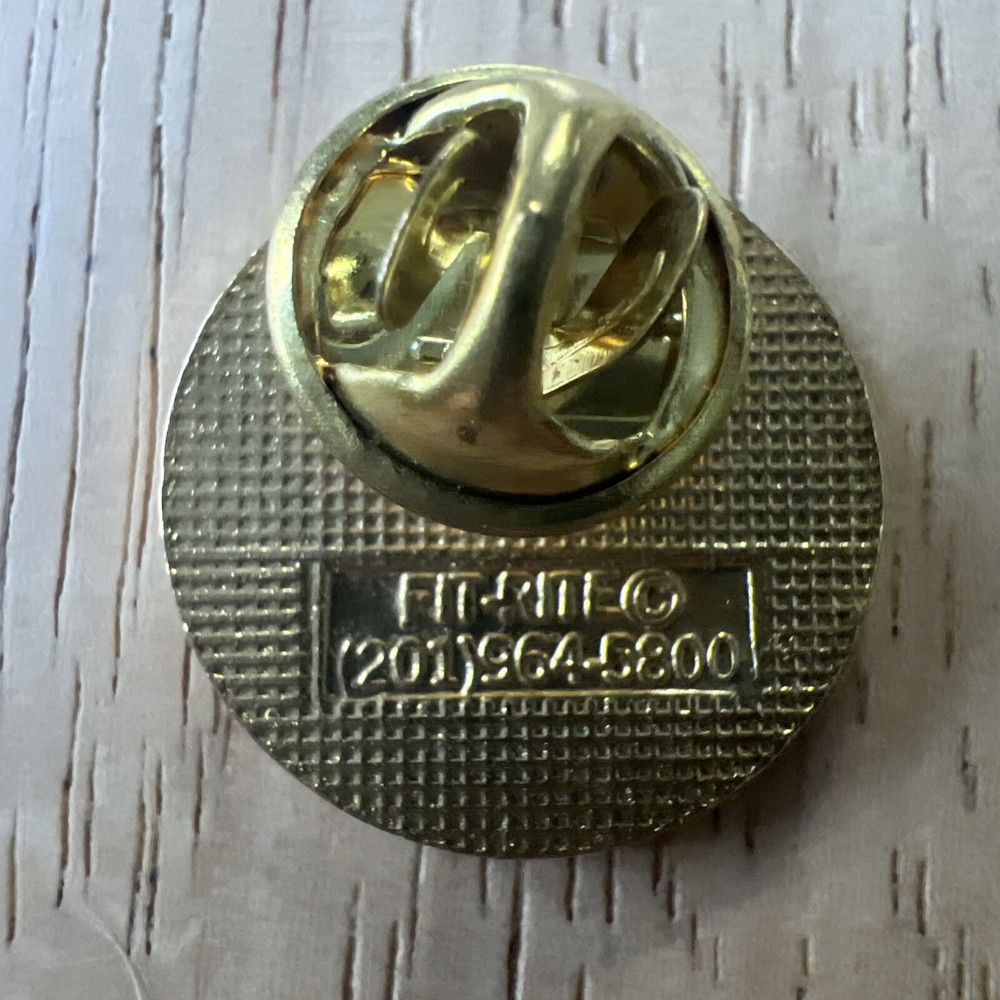EMT 18 Years Service Pin back
