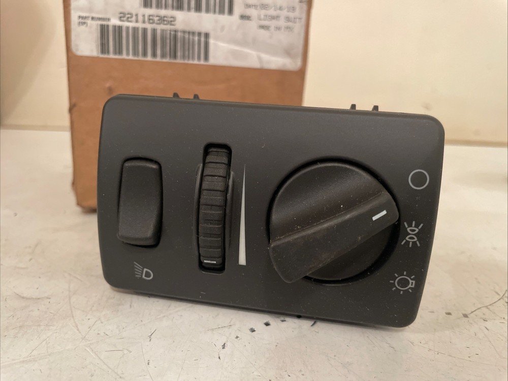 GENUINE MACK 22116362 LIGHT SWITCH NEW OEM