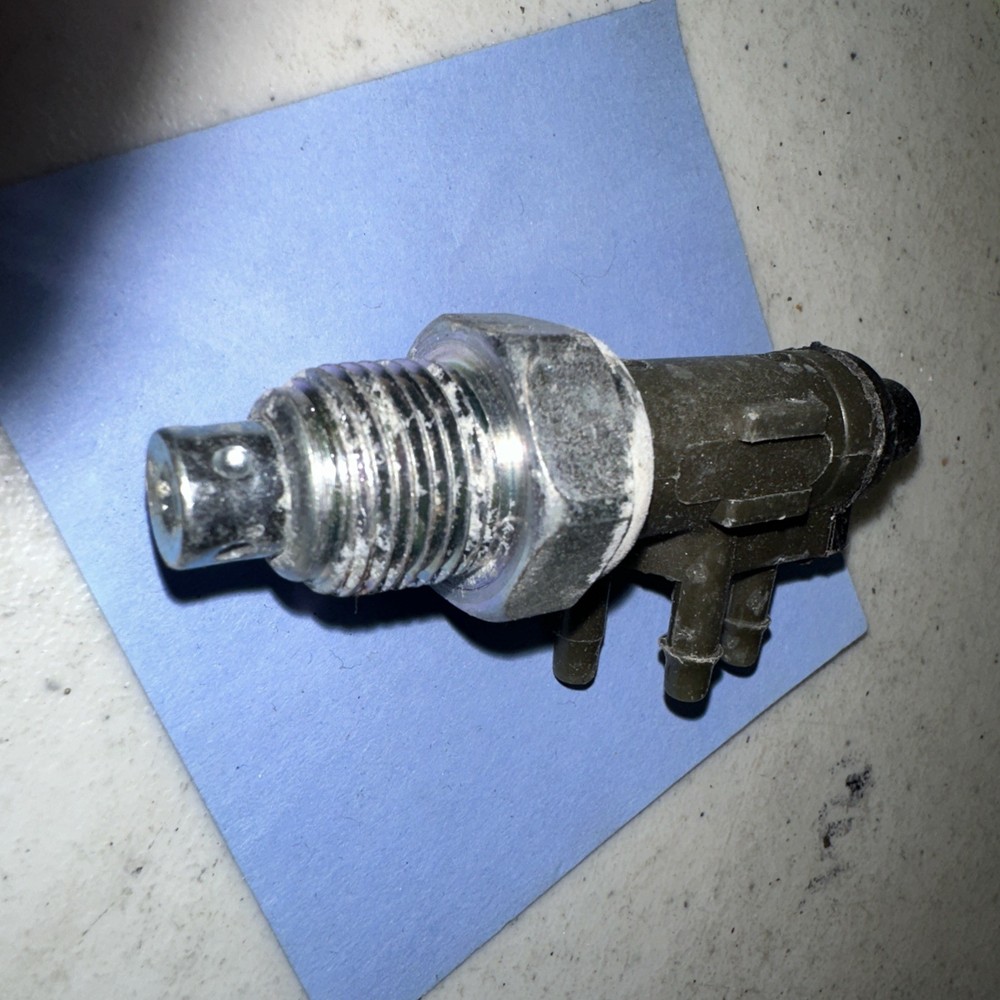 Filko Ported Vacuum Switch 38-124