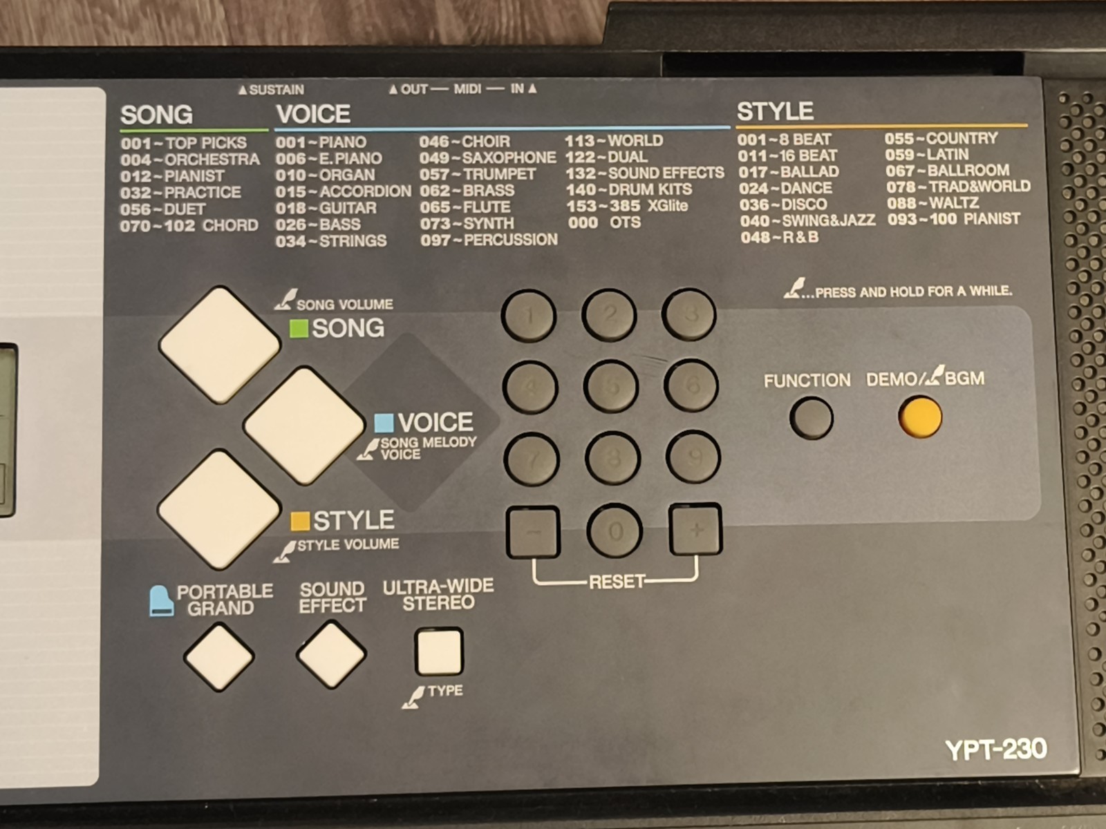 Yamaha YPT-230 61-Key Portable Arranger Digital Keyboard