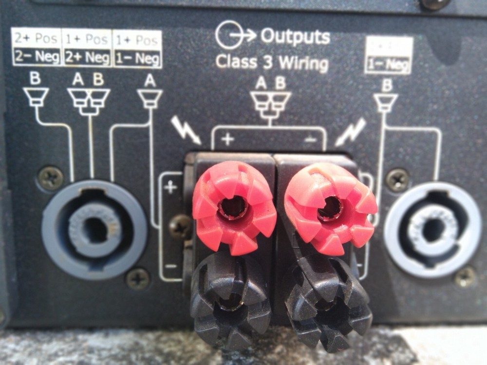 Crest Audio CD 2000 Professional Power Amplifier (2000 Watts)