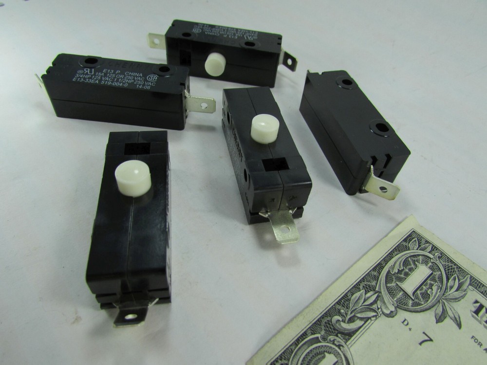 5 Cherry E13 15A Normally Open Snap Action Pushbutton Switch 125/250VAC E13-33EA