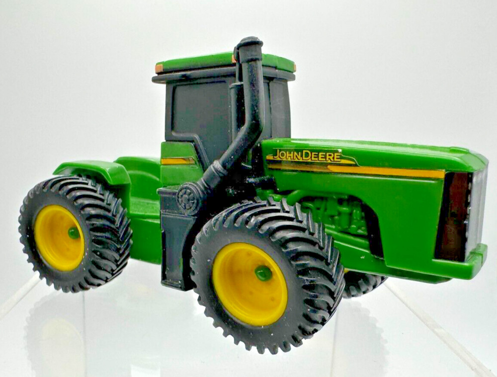 Ertl Collect and Play John Deere tractor
