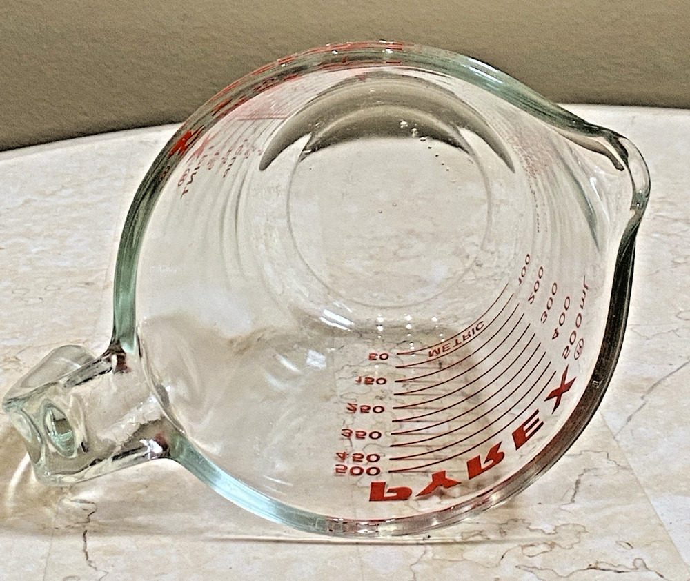 PYREX 2 CUP 16oz MEASURING CUP - RED BOLD FONT