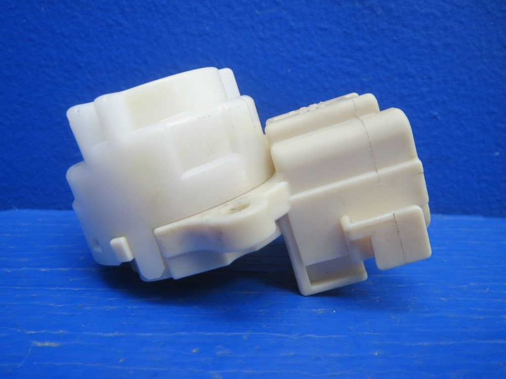 2004 TOYOTA SIENNA IGNITION SWITCH MODULE OEM B44