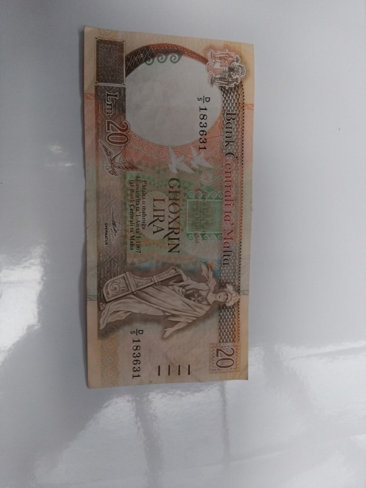 Maltese 20 Lira Bank Notes x4 consecutive unc