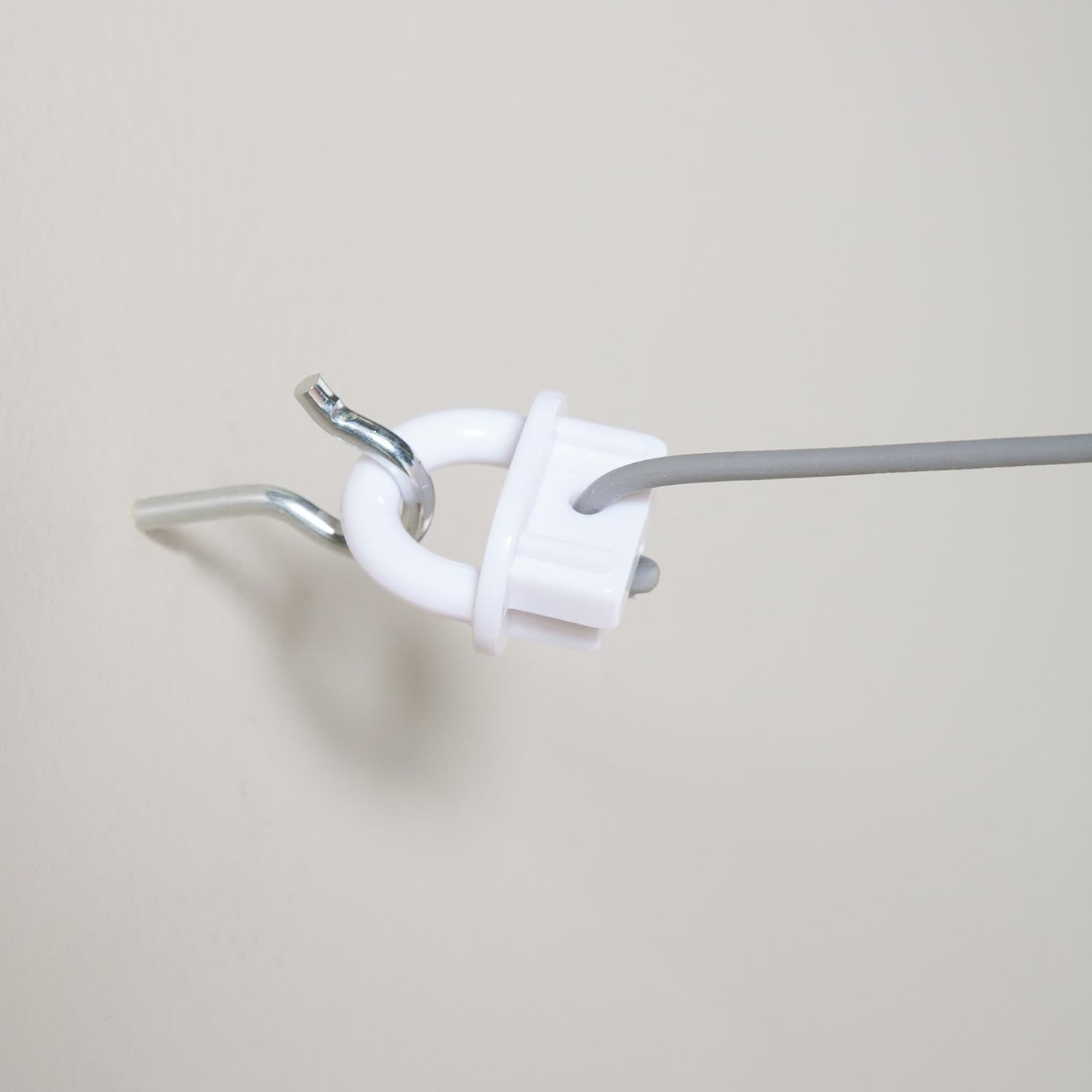 Single Line Retractable Clothesline for Hanging Laundry, 40 Feet, White