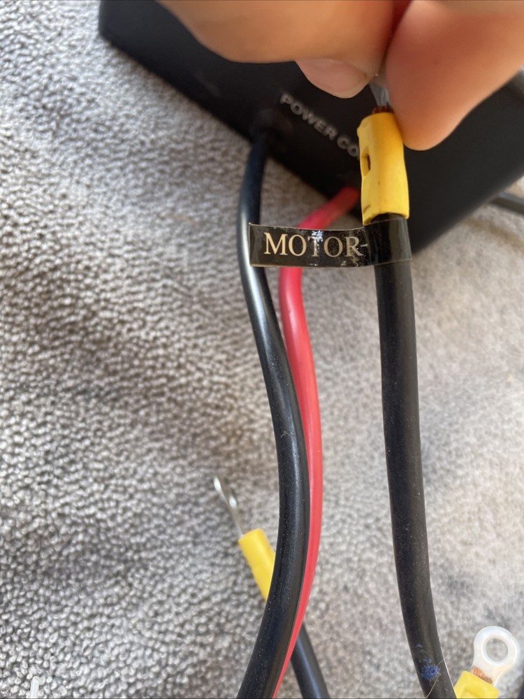 Possibly A Winch Remote Control System Motor Connector 12VDC 221L20452