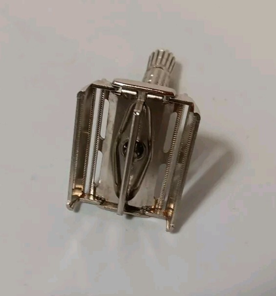 Gillette Flare Tip Double Edge Safety Razor - E 4 1959