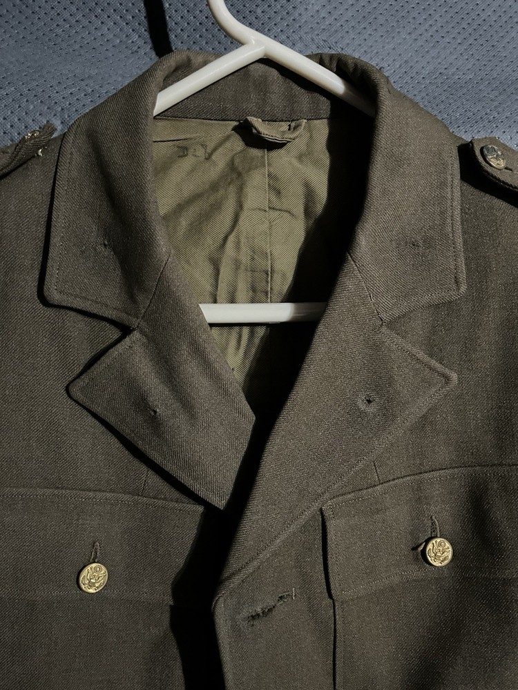 WW2 US ARMY UNIFORM JACKET COAT WOOL 1941 VG-EX COND (18x27)