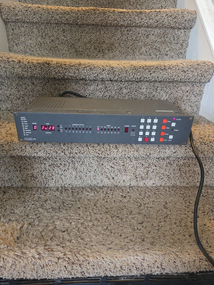 RAULAND MODEL 2524 MASTER CLOCK Intercom System.