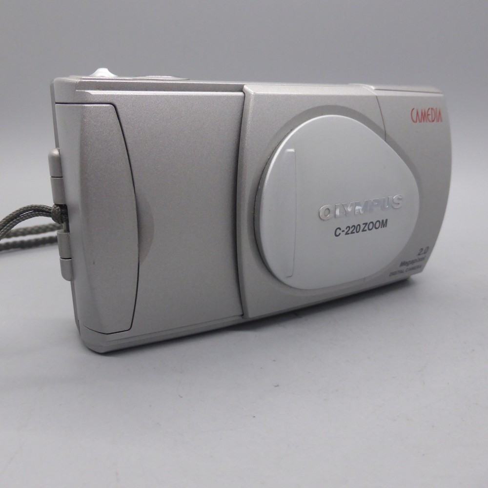 Olympus Digital Camera Camedia C-220 Zoom 2.0MP Silver Tested