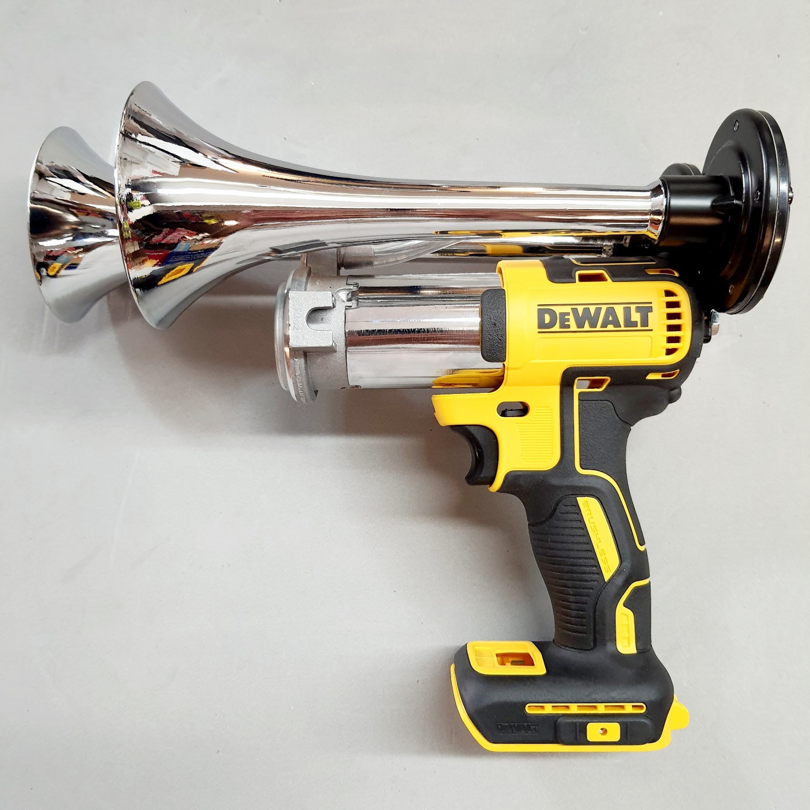 DeWalt 20v Cordless Drill Impact Sports Boat Air Train Horn Compressor New