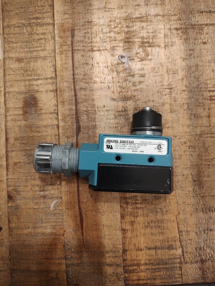 Micro Switch BZE6-2RN w/strain relief