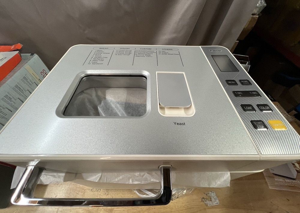 2LB Bread Maker with Yeast & Nut Dispenser, 21-in-1 Programmable Compact Bread M