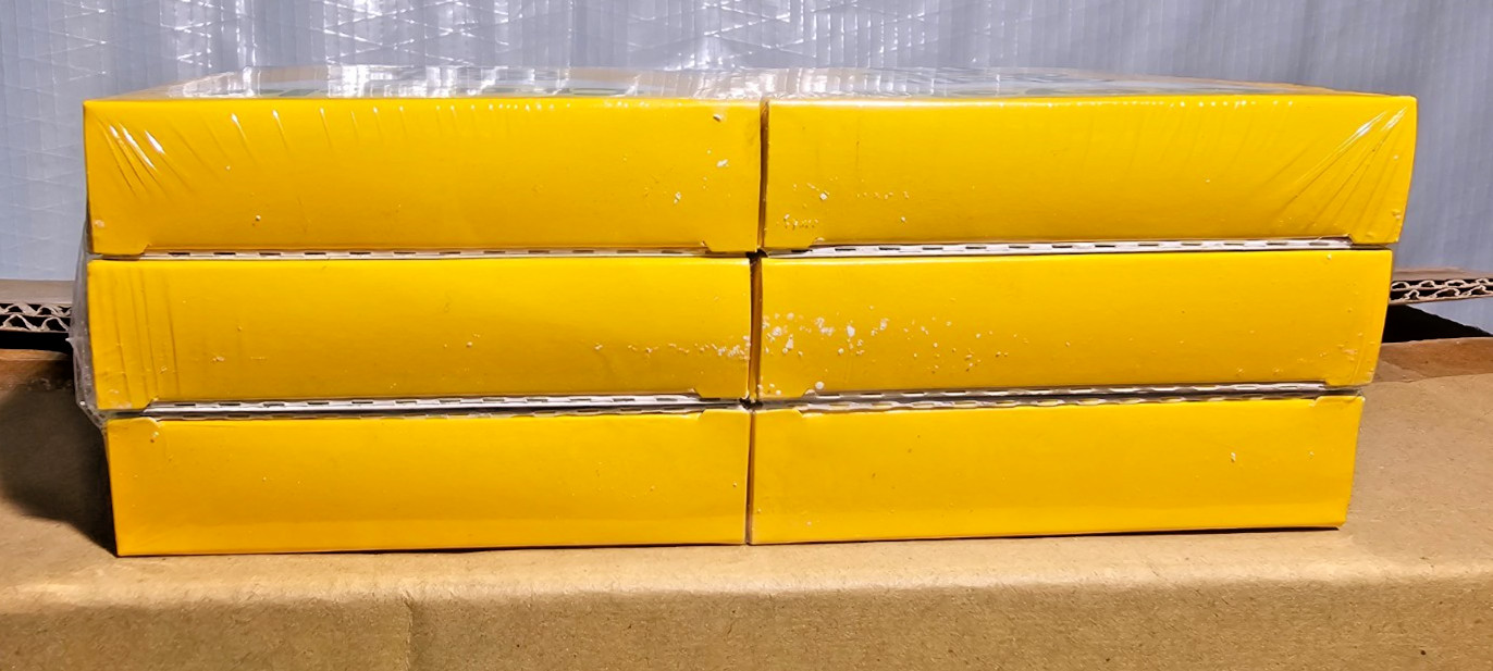 CRAYOLA White Chalk Craie 51-1666 18 sticks/ box, Lot of 36 boxes =648