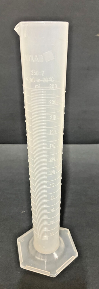 Vitlab Polypropylene 250:2 Graduated Cylinder