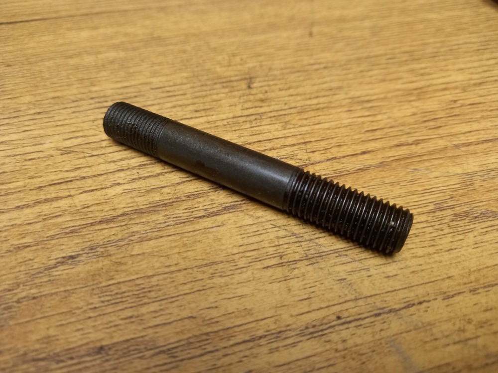 BSA A65 CYLINDER HEAD STUD (SHORT TYPE) - 68-0079