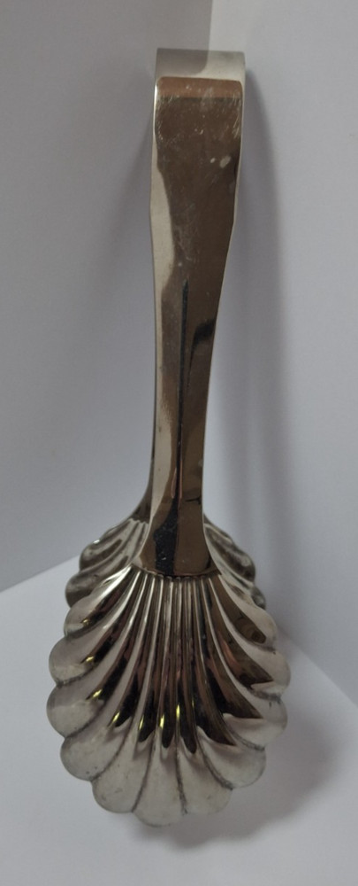 Vintage Silver-Plated Clam Shell Serving Tongs Beach Nautical