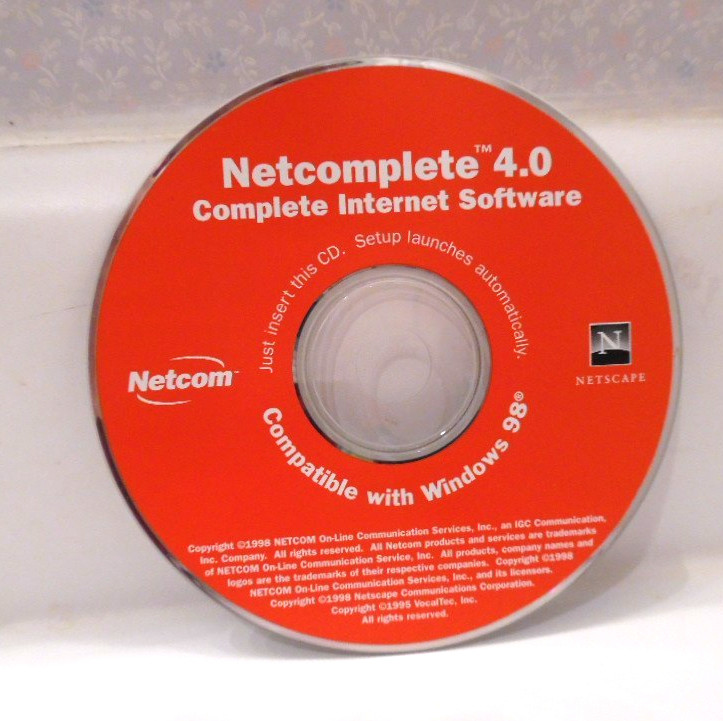 7 Vintage Internet Service Software CDs - SWBell, Netcomplete, Internet Explorer