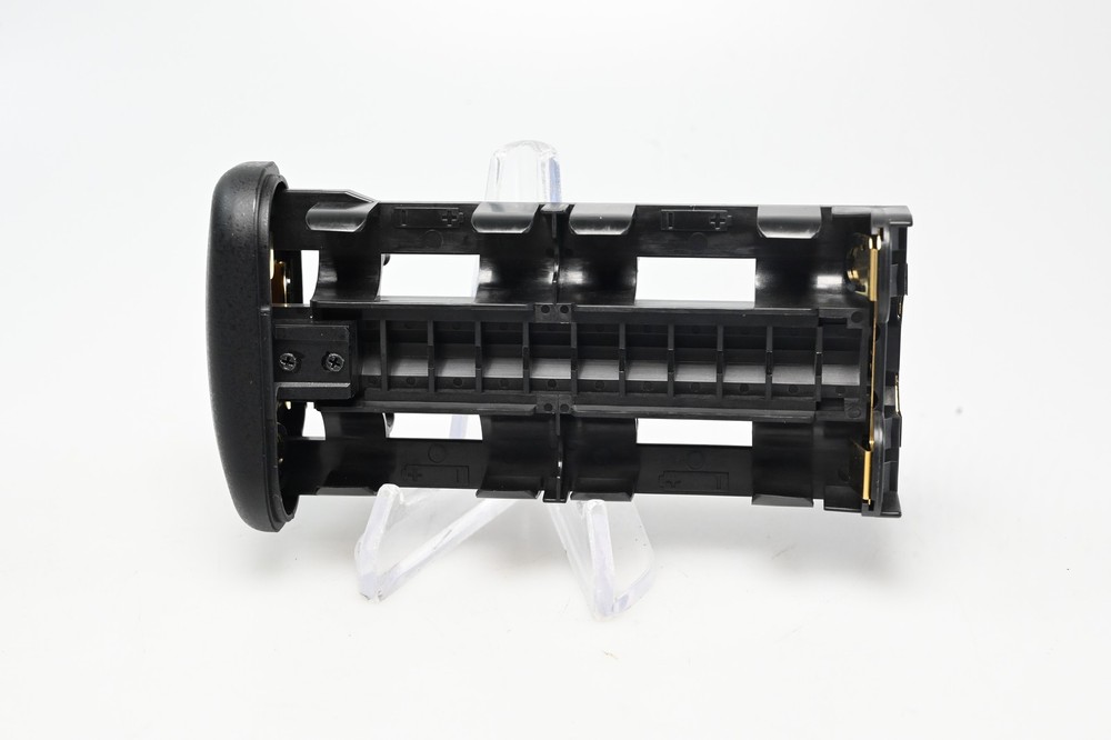 Nikon MS-D10 AA Battery Holder #G759
