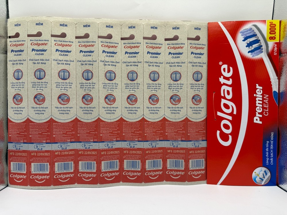 Colgate Toothbrush Premier Classic Clean Medium 12 Pack