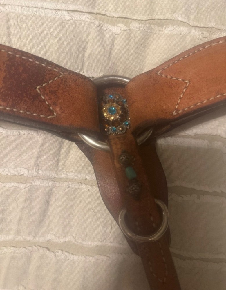 medium oil breast collar with turquoise rhinestone conchoes