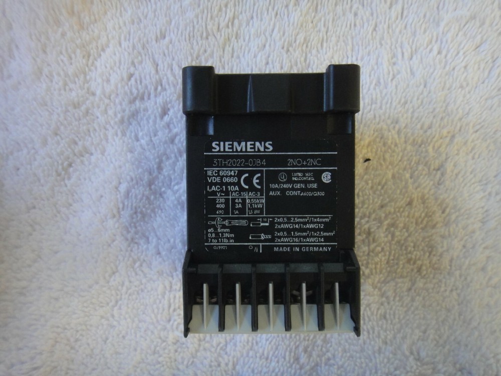 NIB Siemens Control Relay 3TH20 22-0JB4