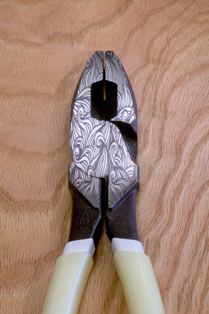 Klein Hi-Viz Lineman Pliers CUSTOM ENGRAVING ( Leaf Pattern)