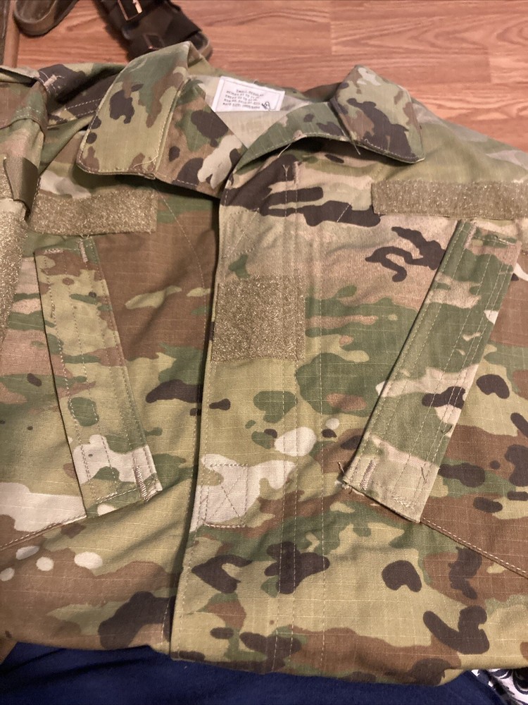 Army Jacket/Coat Combat Official Small- Regular Insect Shield Camo New w/tags