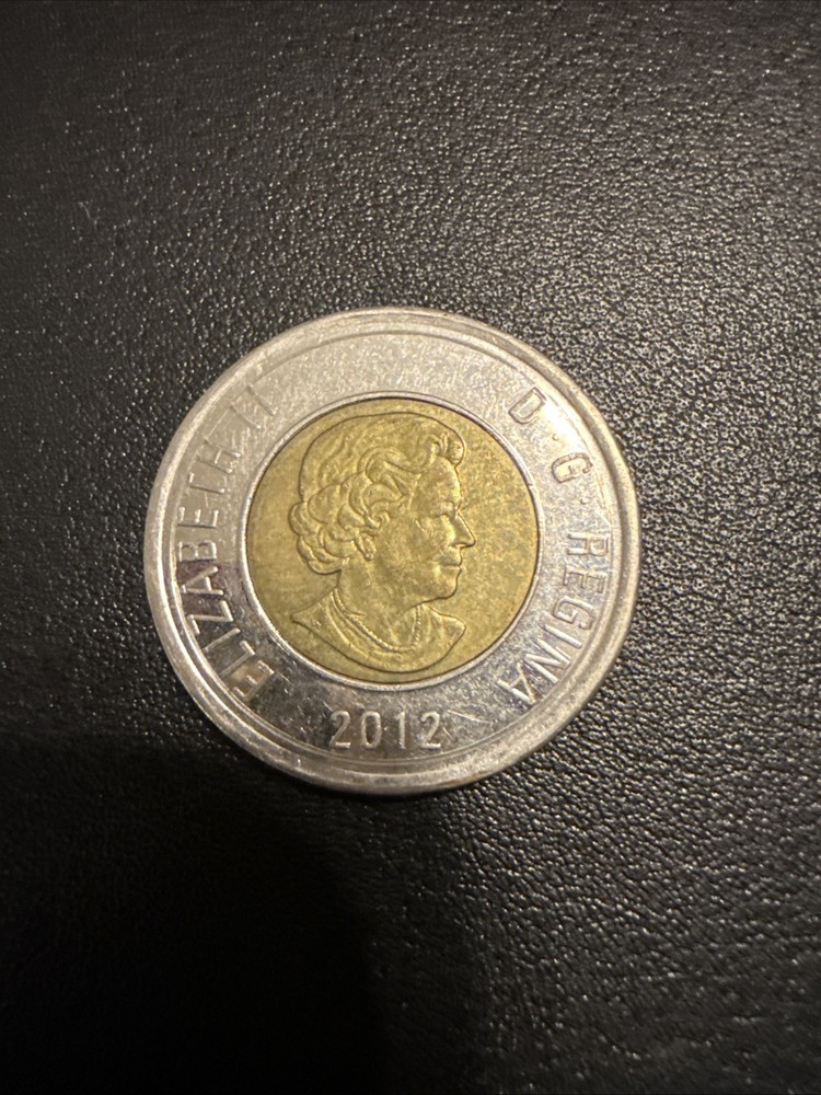 2012 old generation Canada $2 toonie