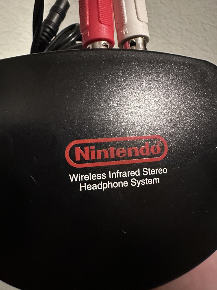 1997 NINTENDO 64 MULTIMEDIA WIRELESS HEADPHONE SYSTEM PLEASE READ