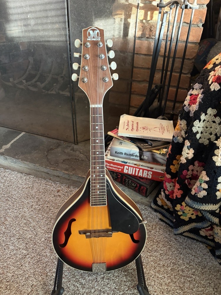 Hondo A-Style HM6 Mandolin