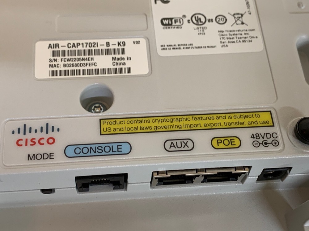 Cisco access point AIR-CAP1702I-B-K9 w/install brackets (both)