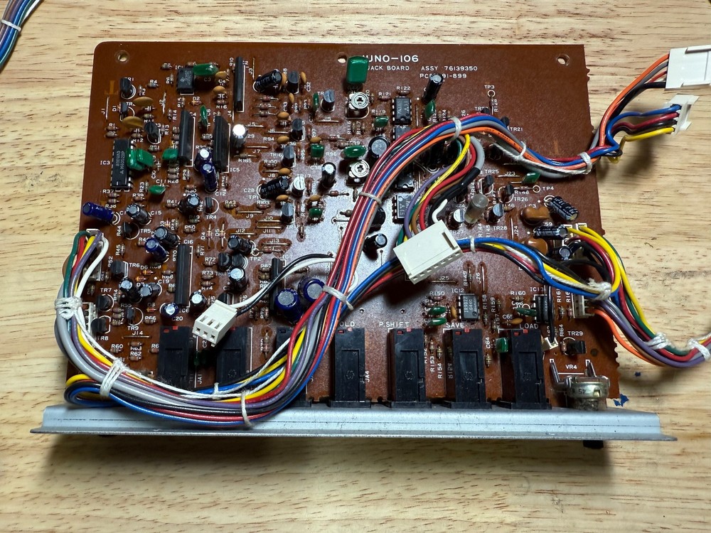 Roland Juno 106 Output Board