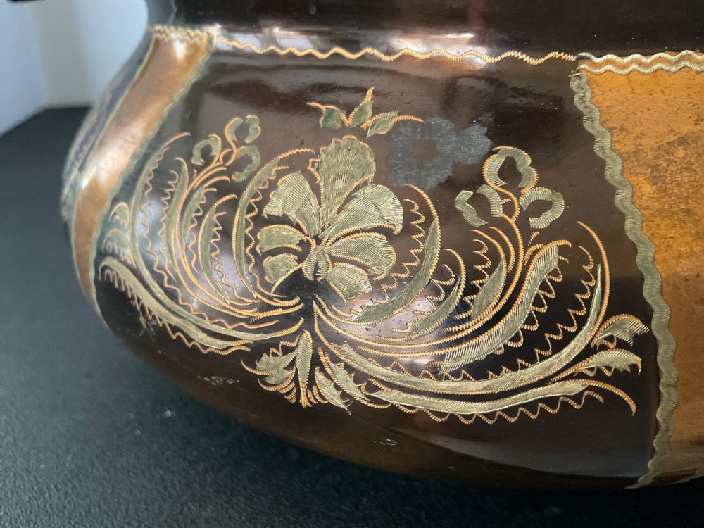Vintage Copper Pot Beautiful etchings