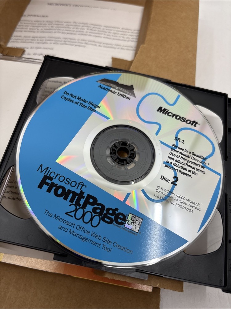 Microsoft FrontPage 2000 PC Windows Key- CIB- Complete In Box