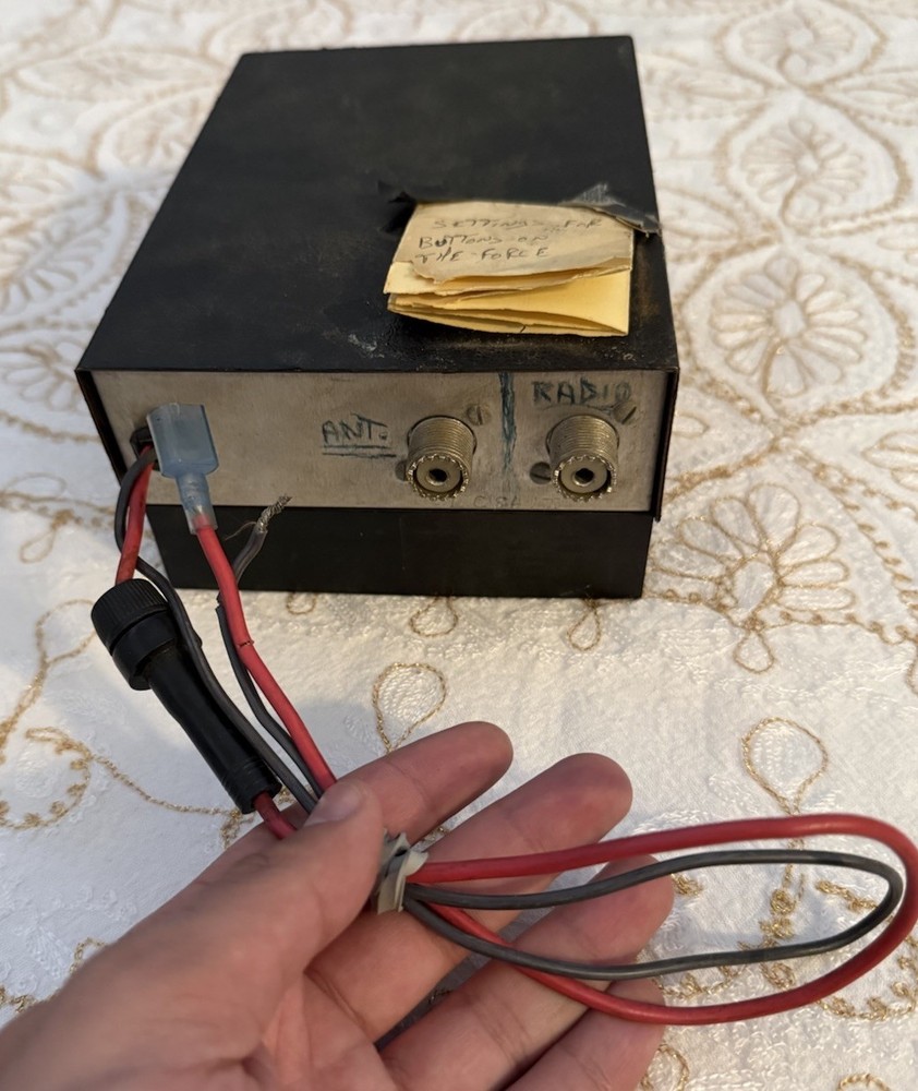 Outcom "The Force" 28.0-29.7 MHz Transmitter. UNTESTED