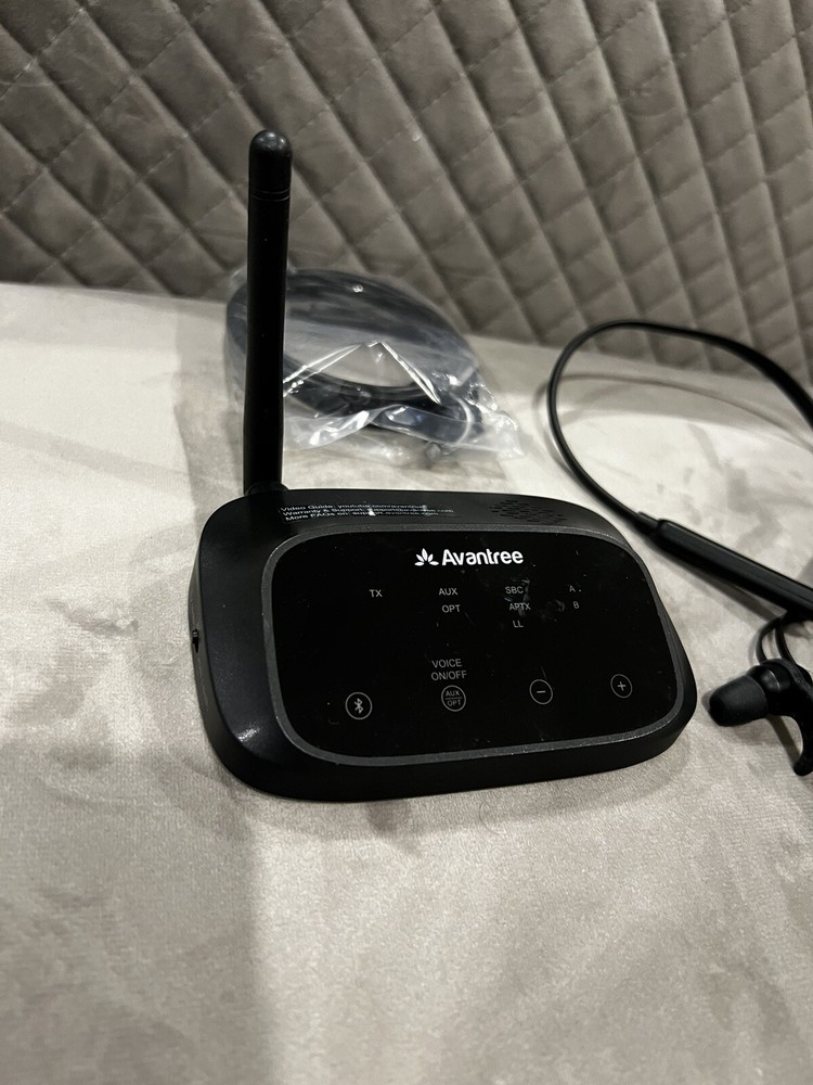 Avantree Bluetooth Transmitter & Earphones With Neck