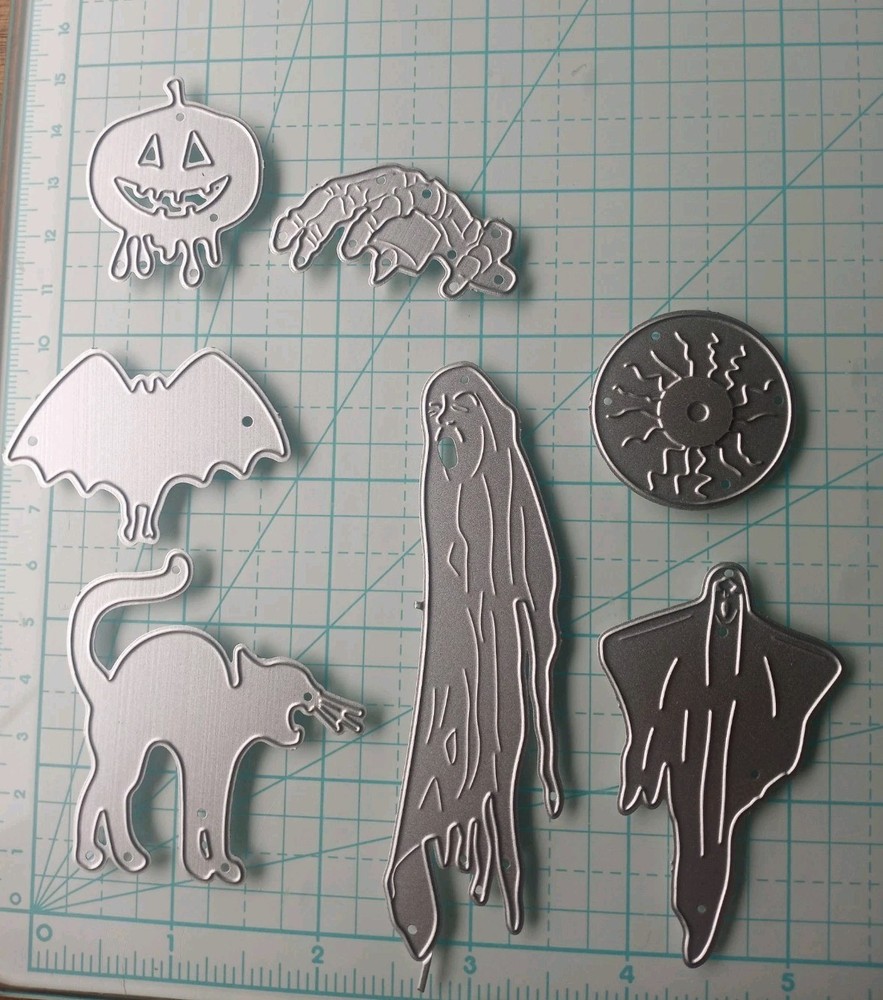 Spooky Assorted Halloween Dies 7pcs USED