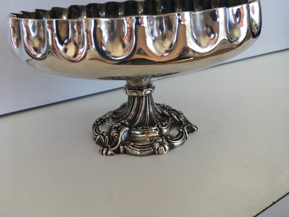 Walker & Hall Sheffield Silver Plate Regency Fruit Shell Compote Platter Stand