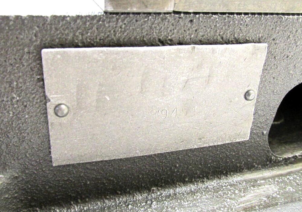 KURT ANGLOCK 6" MILLING MACHINE VISE w/ JAWS - #D60