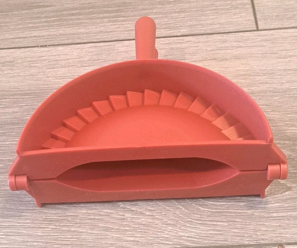 Dumpling Maker, Empanada Maker Press, Tortilla Folder, Tortilla Crimper