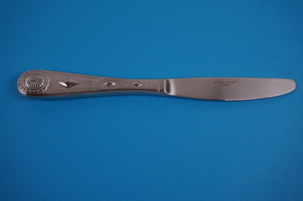 Wallace Stainless Taos Pattern Modern Dinner Knife 8 7/8"