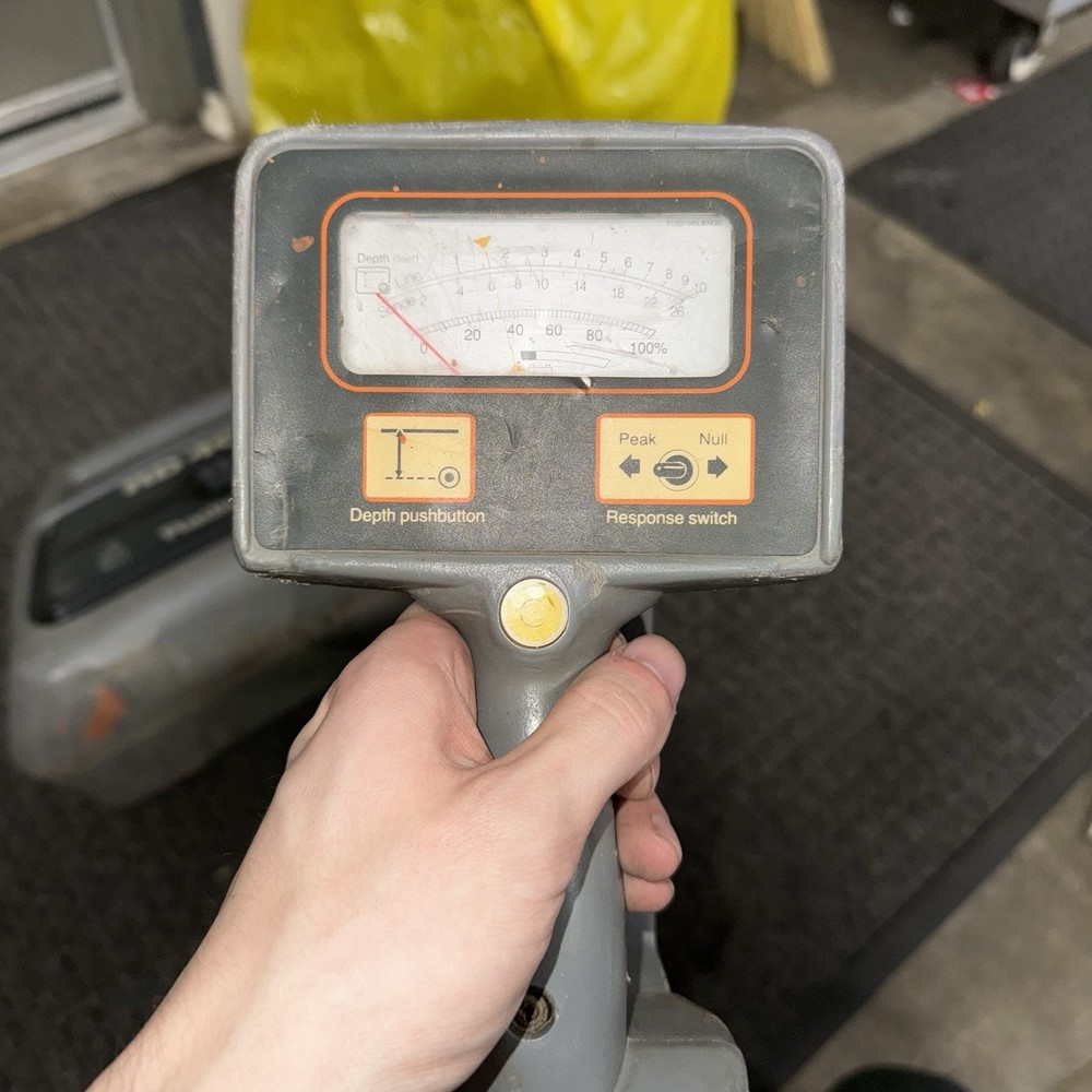 Radiodetection RD400 Locator & Transmitter