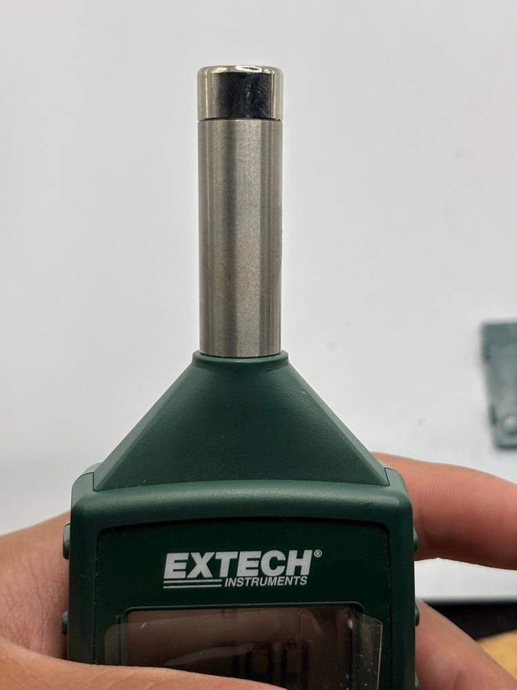 Extech SL510 Sound Level Meter Turns on Untested