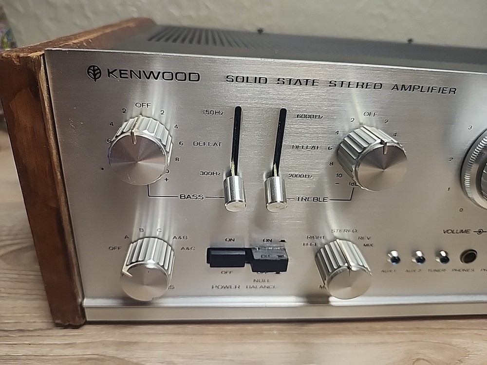 Kenwood Model KA-7002 Solid State Stereo Integrated Amplifier Works Read Please