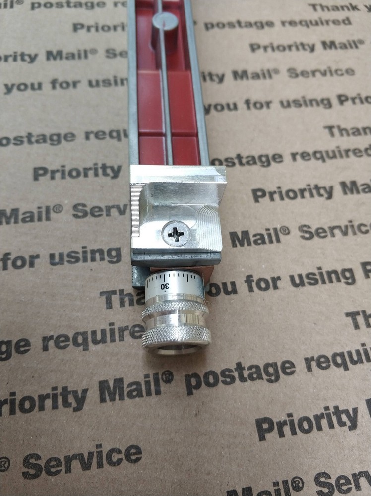 Cam bracket for universal charge bar model D for Mec Progressive